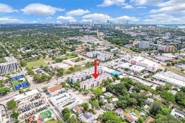 1225 NE 124th St 49C, North Miami, FL 33161