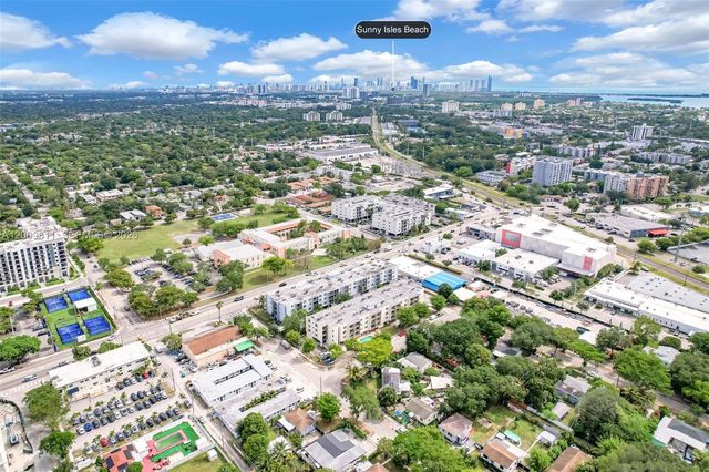 1225 NE 124th St 49C, North Miami, FL 33161