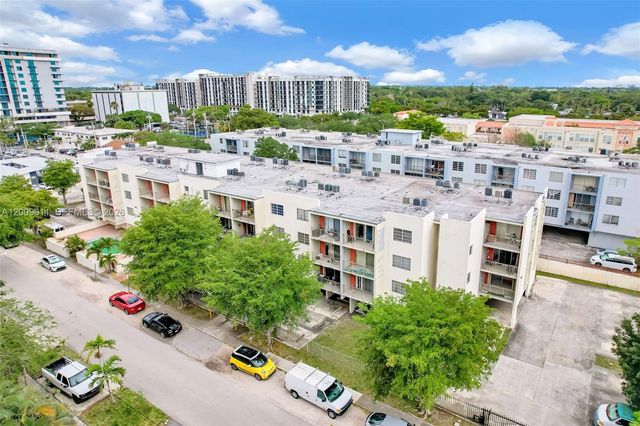 1225 NE 124th St 49C, North Miami, FL 33161