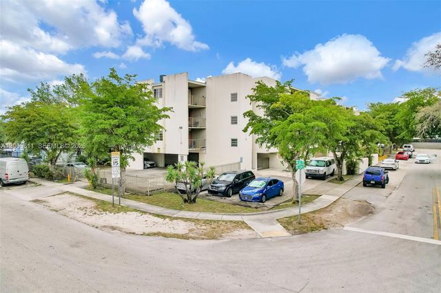 1225 NE 124th St 49C, North Miami, FL 33161