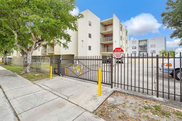 1225 NE 124th St 49C, North Miami, FL 33161
