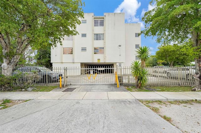 1225 NE 124th St 49C, North Miami, FL 33161