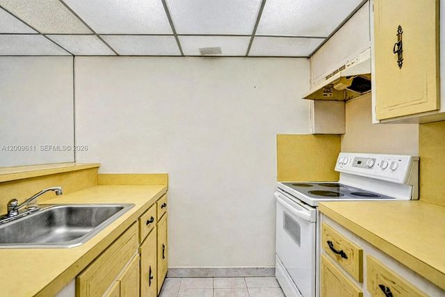 1225 NE 124th St 49C, North Miami, FL 33161