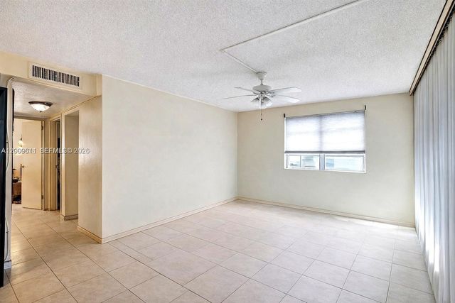 1225 NE 124th St 49C, North Miami, FL 33161