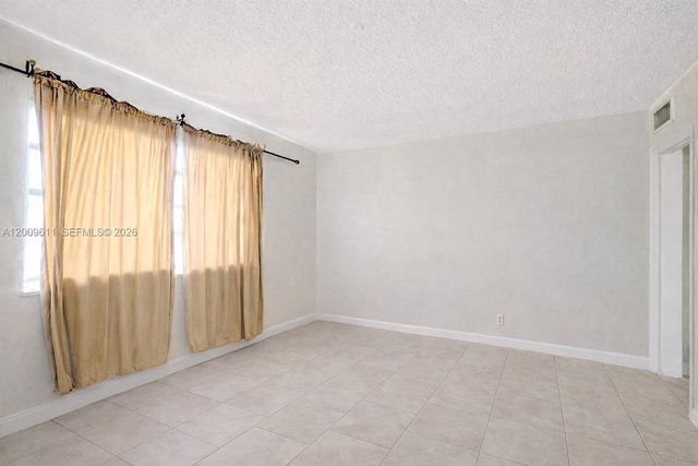 1225 NE 124th St 49C, North Miami, FL 33161
