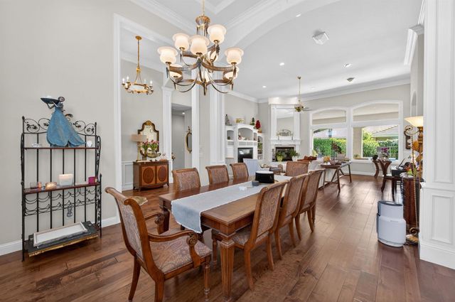 2575 W Beechwood Avenue, Fresno, CA 93711