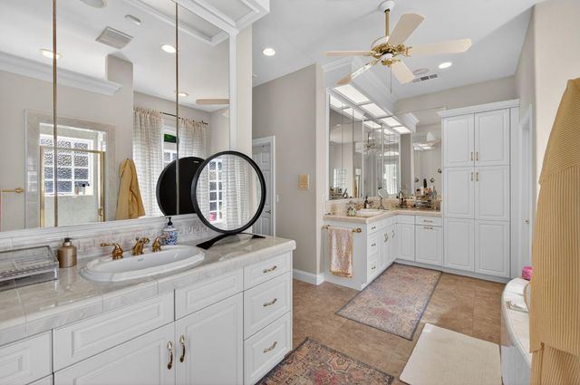 2575 W Beechwood Avenue, Fresno, CA 93711