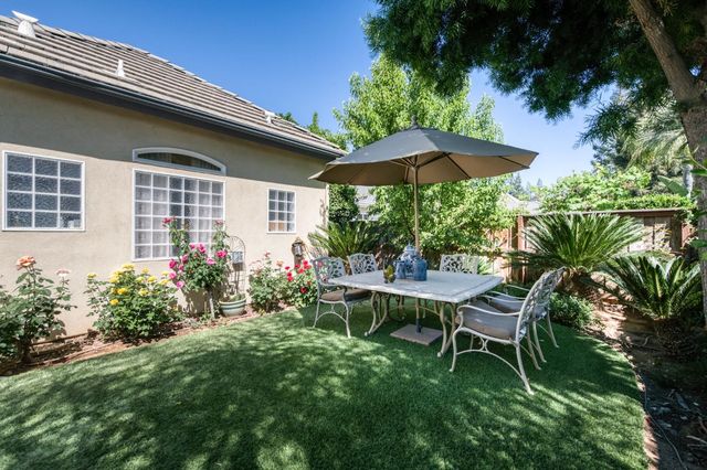 2575 W Beechwood Avenue, Fresno, CA 93711