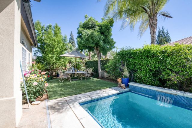 2575 W Beechwood Avenue, Fresno, CA 93711