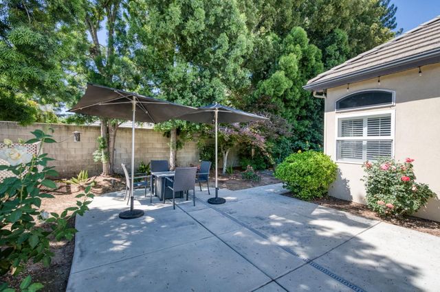2575 W Beechwood Avenue, Fresno, CA 93711