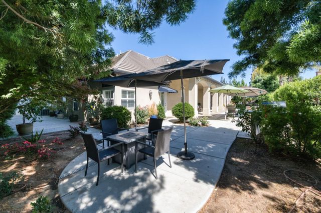 2575 W Beechwood Avenue, Fresno, CA 93711