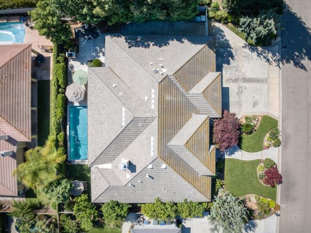 2575 W Beechwood Avenue, Fresno, CA 93711