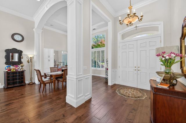 2575 W Beechwood Avenue, Fresno, CA 93711