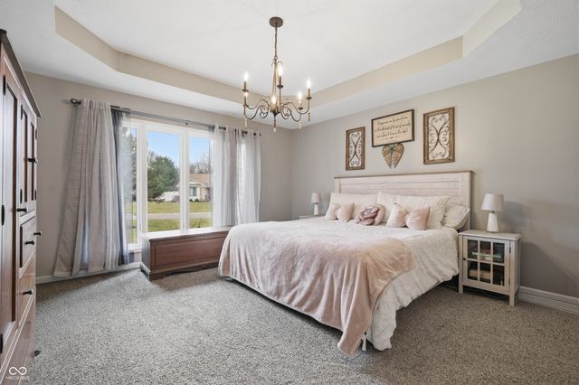 209 N Copperwood Court, Muncie, IN 47304