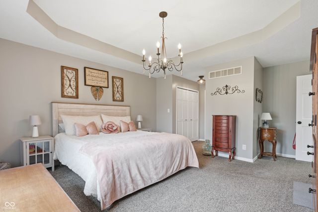 209 N Copperwood Court, Muncie, IN 47304