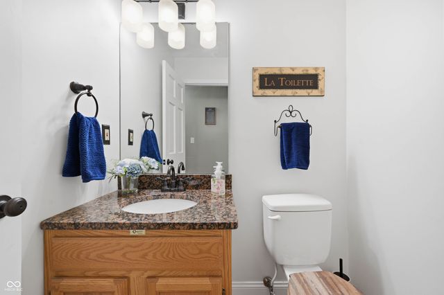 209 N Copperwood Court, Muncie, IN 47304