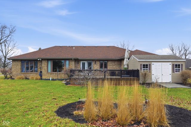 209 N Copperwood Court, Muncie, IN 47304