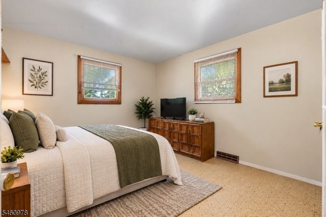 990 Croton Rd, Franklin Twp., NJ 08867