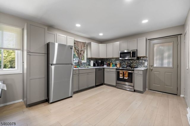 990 Croton Rd, Franklin Twp., NJ 08867