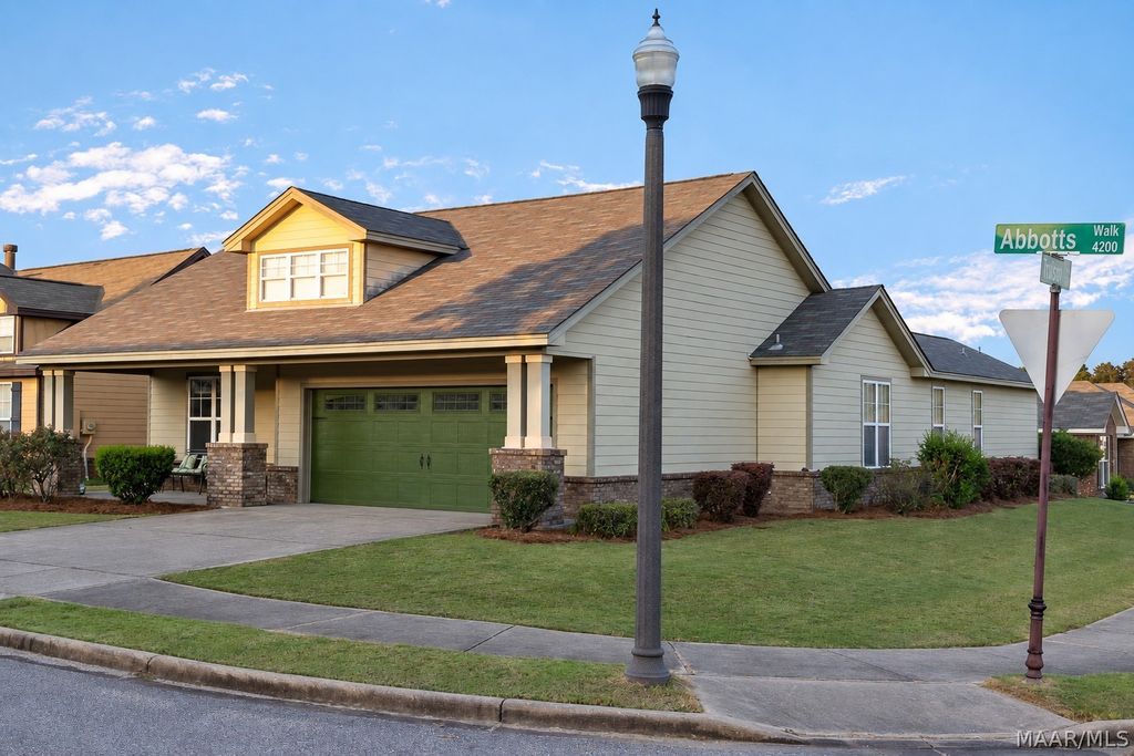 4255 Abbotts Walk, Montgomery, AL 36116