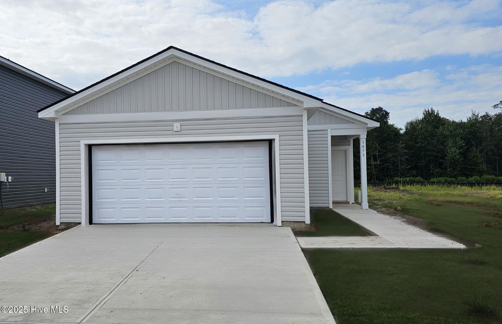 1073 High Tide Street SE 29, Bolivia, NC 28422