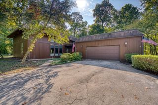 5N380 Ronsu Lane, St. Charles, IL 60175