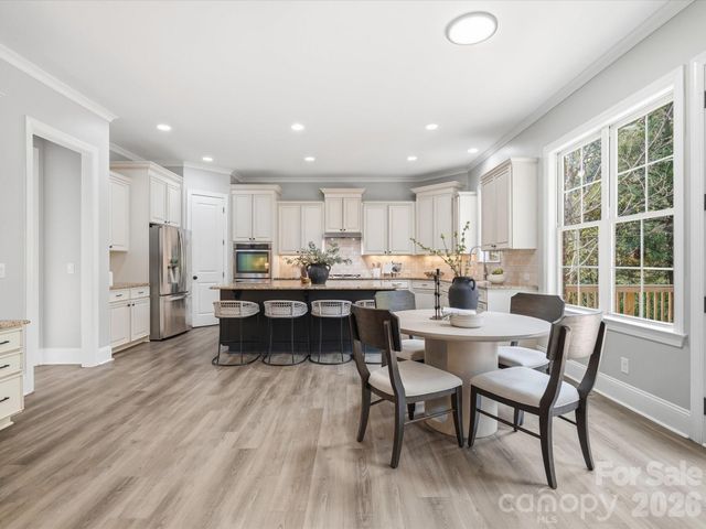 1004 Viscount Drive, Matthews, NC 28104