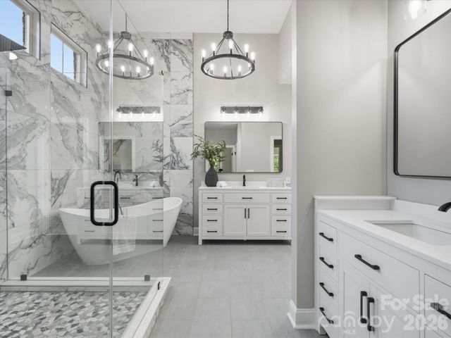 1004 Viscount Drive, Matthews, NC 28104