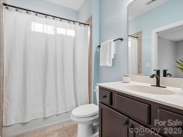 1004 Viscount Drive, Matthews, NC 28104