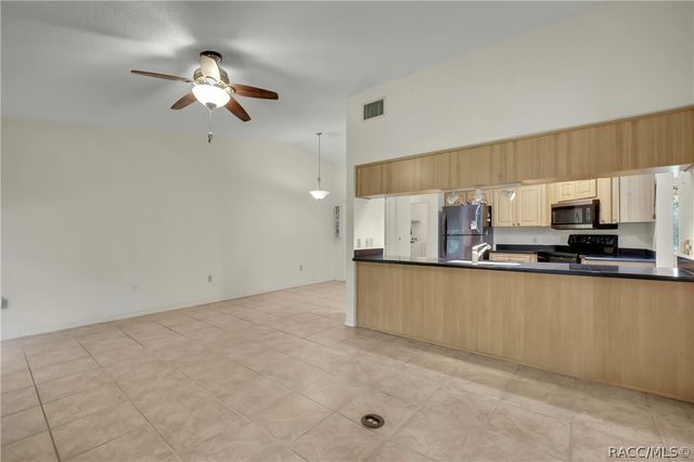11587 W Timberlane Drive, Homosassa, FL 34448