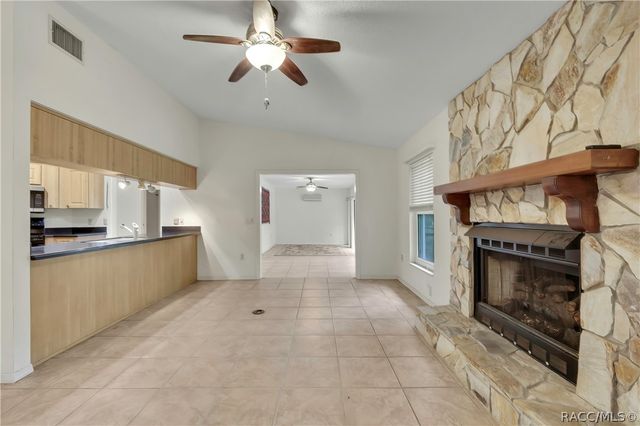 11587 W Timberlane Drive, Homosassa, FL 34448