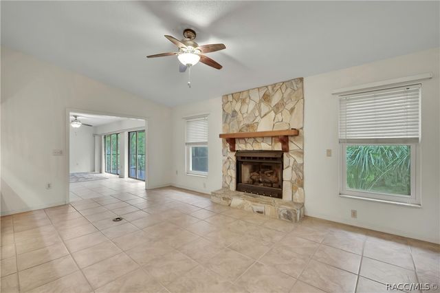 11587 W Timberlane Drive, Homosassa, FL 34448