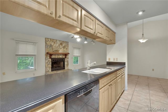 11587 W Timberlane Drive, Homosassa, FL 34448