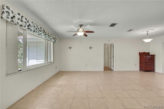 11587 W Timberlane Drive, Homosassa, FL 34448