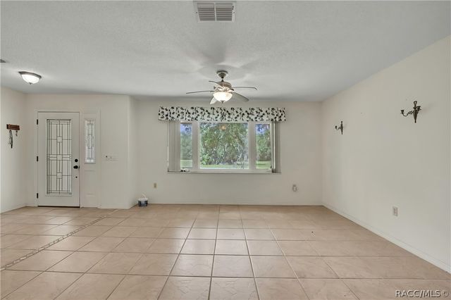11587 W Timberlane Drive, Homosassa, FL 34448