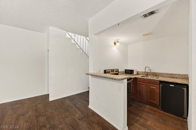 4425 Sunflower Avenue, Las Vegas, NV 89120