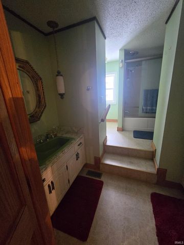 2401 Greentree Lane, Kokomo, IN 46902