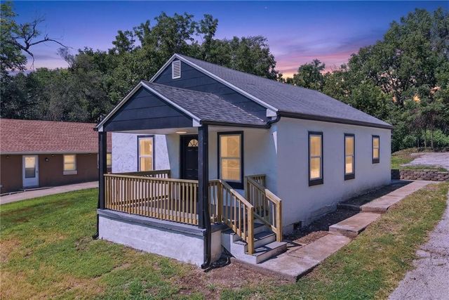 2904 NE Parvin Road, Kansas City, MO 64117