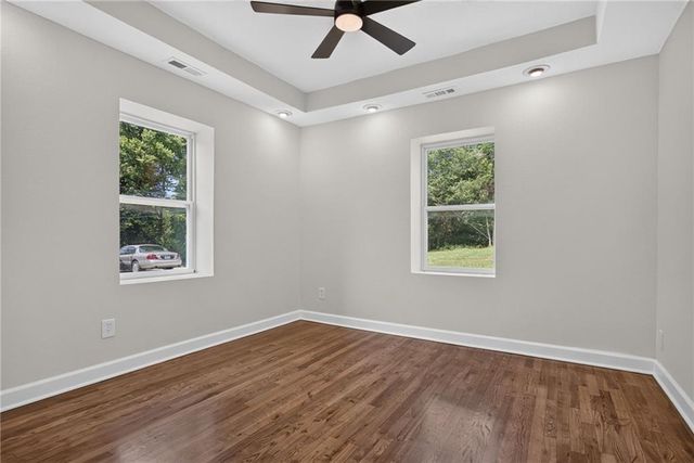 2904 NE Parvin Road, Kansas City, MO 64117