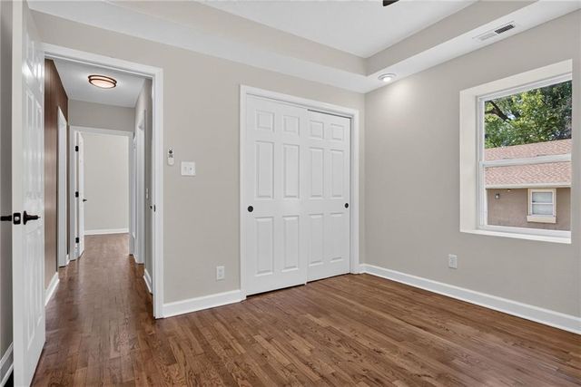 2904 NE Parvin Road, Kansas City, MO 64117