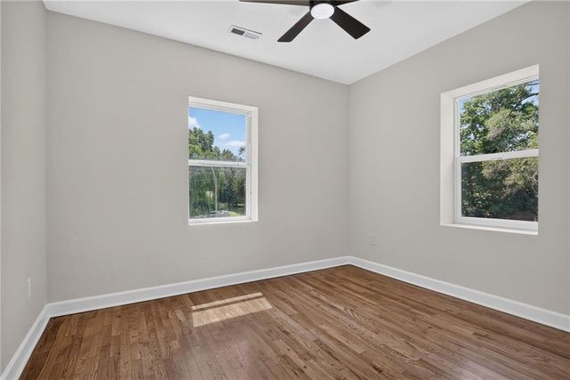 2904 NE Parvin Road, Kansas City, MO 64117