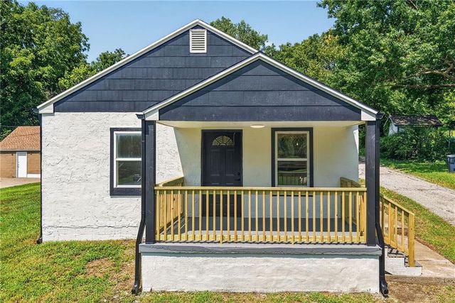 2904 NE Parvin Road, Kansas City, MO 64117