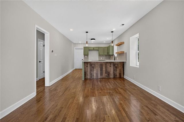 2904 NE Parvin Road, Kansas City, MO 64117