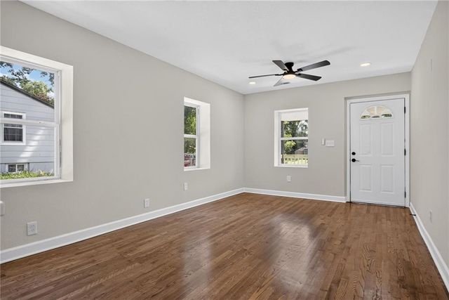 2904 NE Parvin Road, Kansas City, MO 64117
