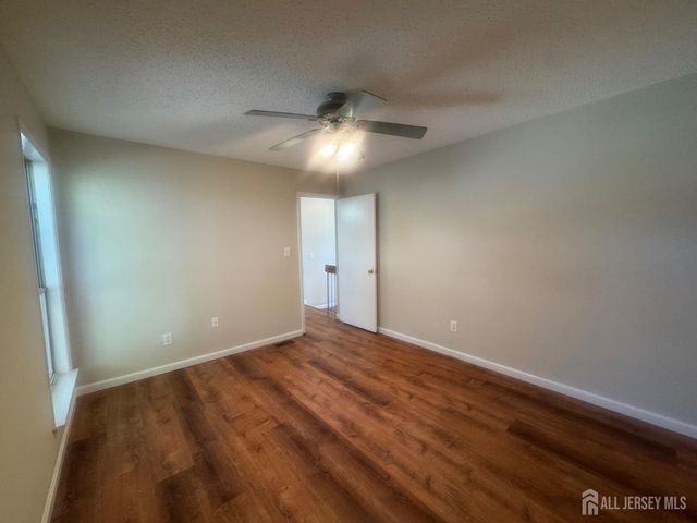 20 Denise Drive, Edison, NJ 08820
