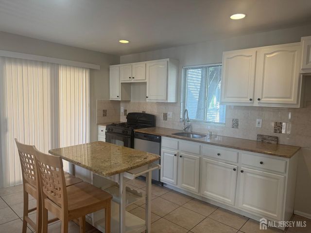 20 Denise Drive, Edison, NJ 08820