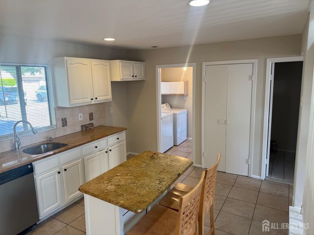 20 Denise Drive, Edison, NJ 08820