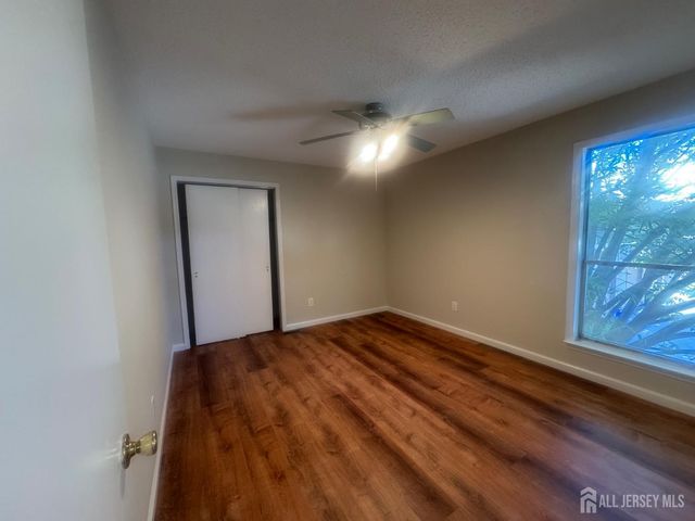 20 Denise Drive, Edison, NJ 08820