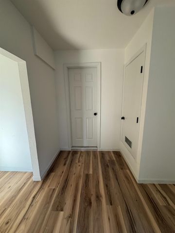 254 W 3rd St, Stockton, CA 95206