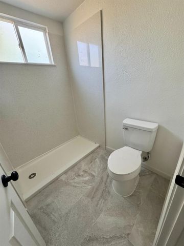 254 W 3rd St, Stockton, CA 95206